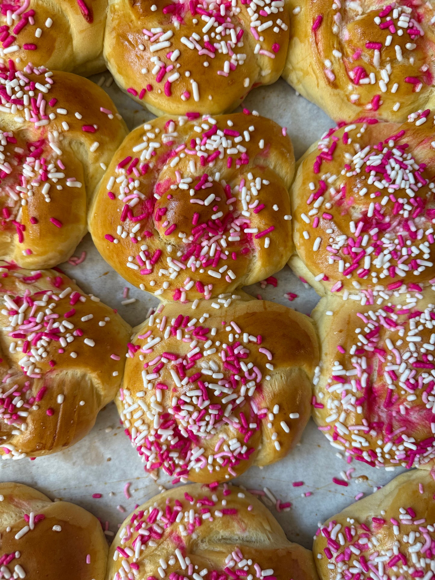 Pinktober Challah Rolls